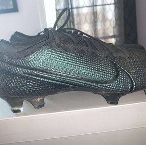 Nike Mercurial Vapor 13